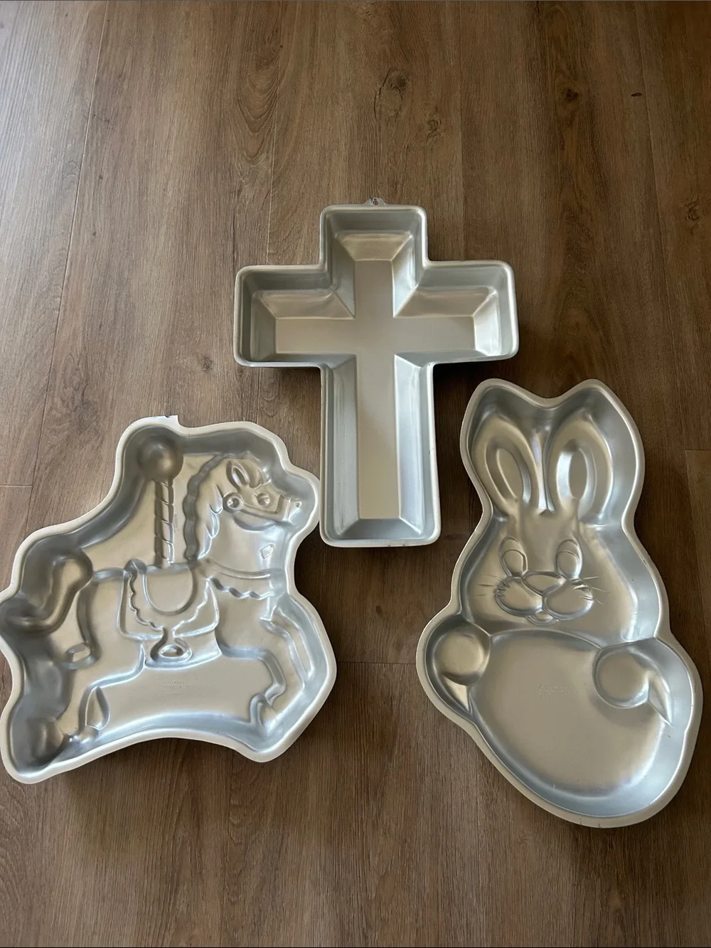 Wilton set cake